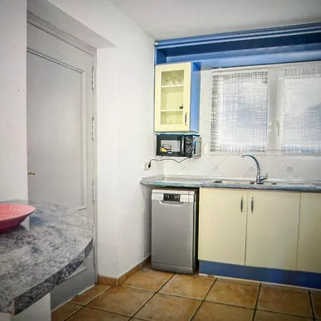 Holiday Villa And Beach Front Sea View - 5Br Refresh * Lloret de Mar
