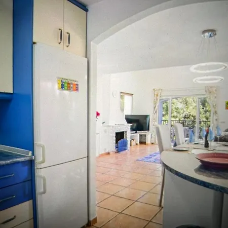 Holiday Villa And Beach Front Sea View - 5Br Refresh
