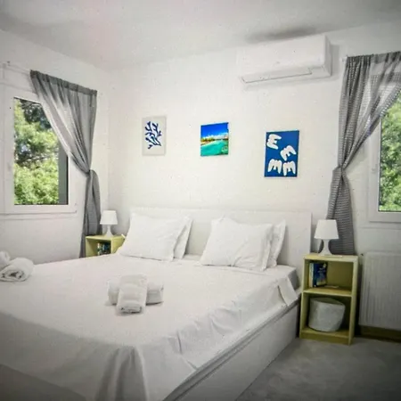 Holiday Villa And Beach Front Sea View - 5Br Refresh * Lloret de Mar