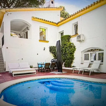 Holiday Villa And Beach Front Sea View - 5Br Refresh Villa