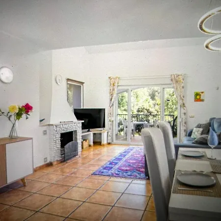 Holiday Villa And Beach Front Sea View - 5Br Refresh Villa